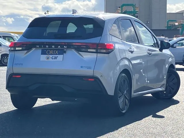 ノート　４ＷＤ（ニッサン）の車両写真