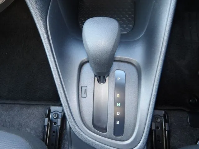 トヨタ　ヤリス　ハイブリッド