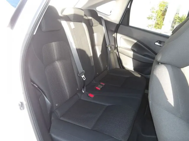 ニッサン　ノート　４ＷＤ