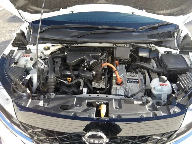 ニッサン　ノート　４ＷＤ