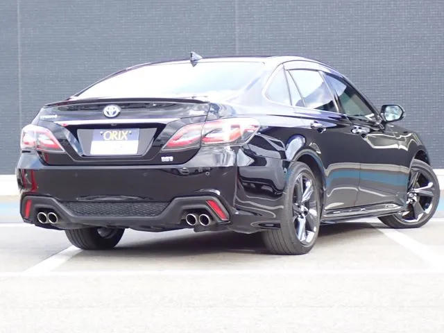 クラウン　セダン　ハイブリッド（トヨタ）の車両写真