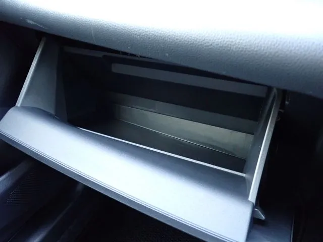 ヤリス　ハイブリッド（トヨタ）の車両写真