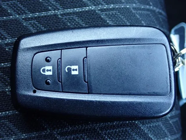 プリウス（トヨタ）の車両写真