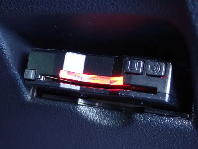 プリウス（トヨタ）の車両写真