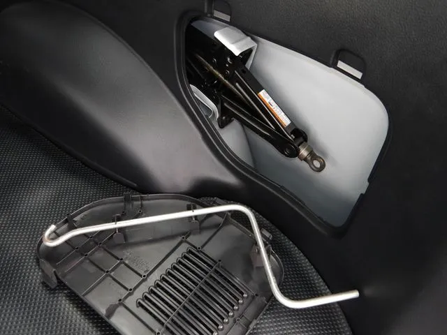 トヨタ　プロボックスバン　２ＷＤ