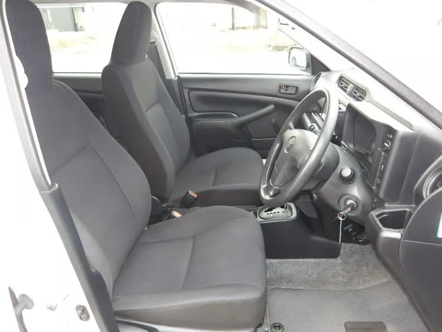 トヨタ　プロボックスバン　２ＷＤ