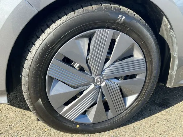 ニッサン　ノート　４ＷＤ