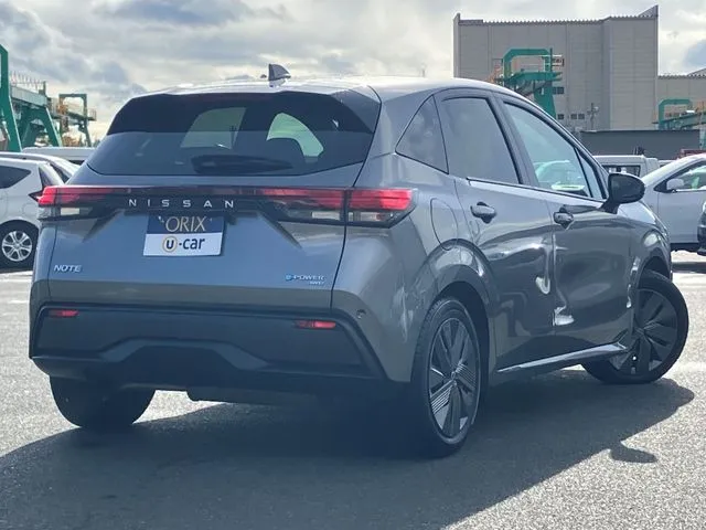 ニッサン　ノート　４ＷＤ