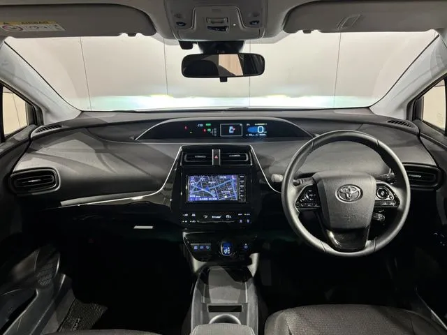 トヨタ　プリウス