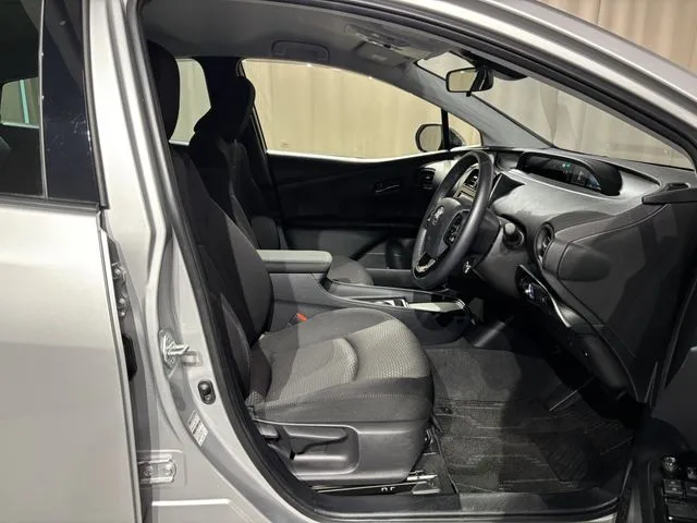 トヨタ　プリウス