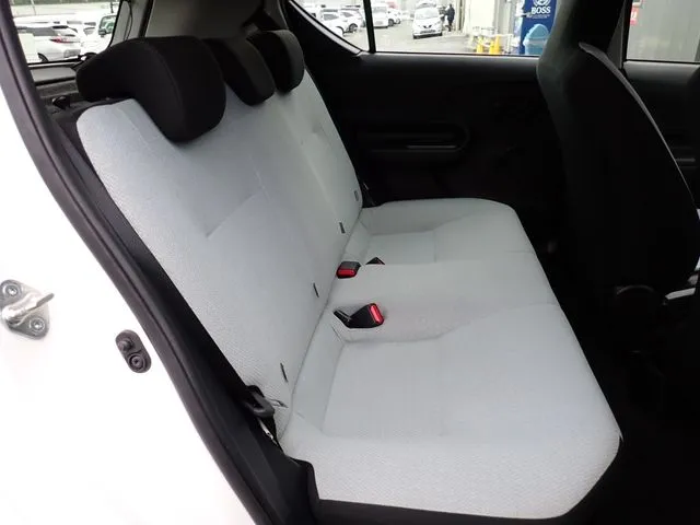 アクア（トヨタ）の車両写真