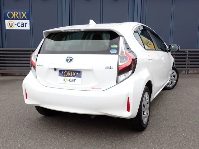アクア（トヨタ）の車両写真