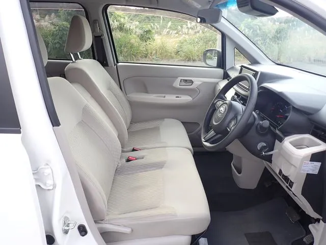 ムーヴ（ダイハツ）の車両写真