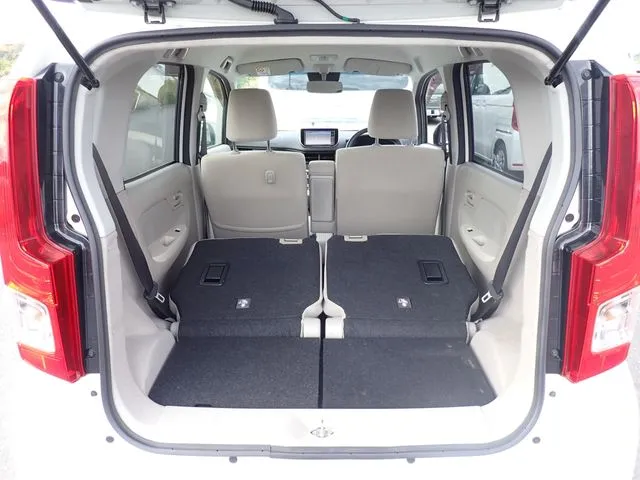 ムーヴ（ダイハツ）の車両写真