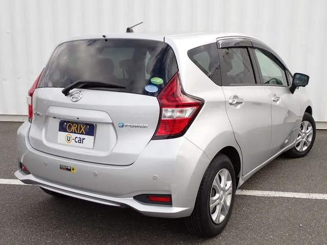 ニッサン　ノート