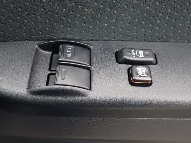 トヨタ ハイエースバン 2WD