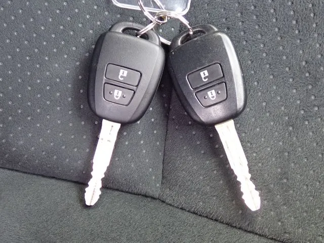 トヨタ ハイエースバン 2WD