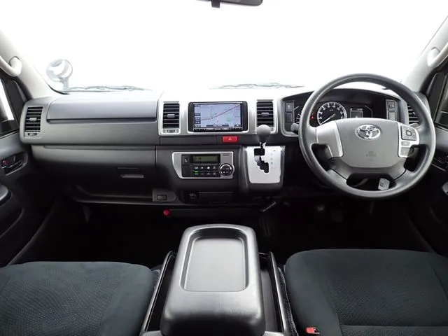 トヨタ ハイエースバン 2WD