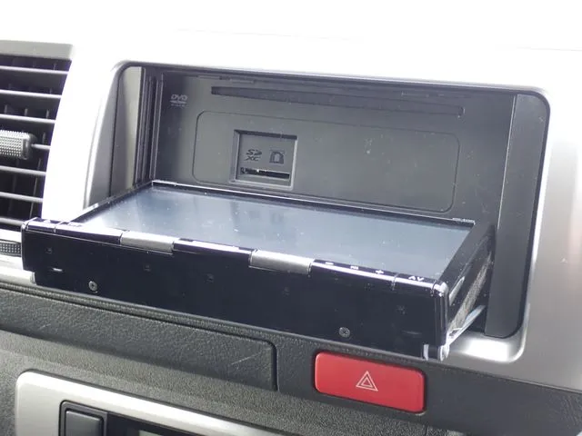 トヨタ ハイエースバン 2WD