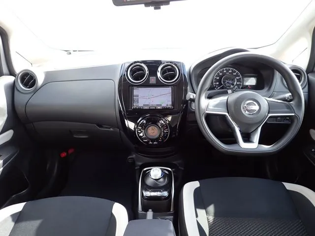 ノート（ニッサン）の車両写真