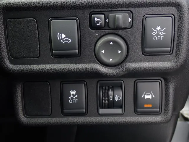 ノート（ニッサン）の車両写真