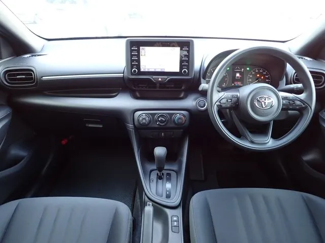 ヤリス（トヨタ）の車両写真