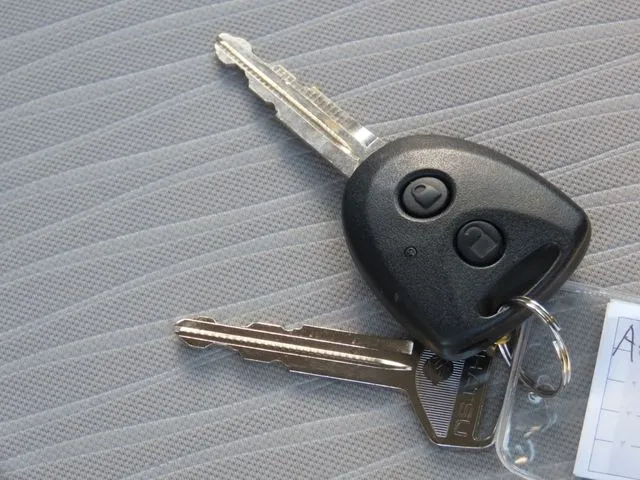 ダイハツ　ミラ　イース