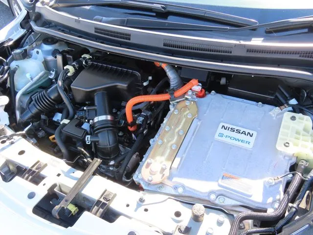 ニッサン　ノート