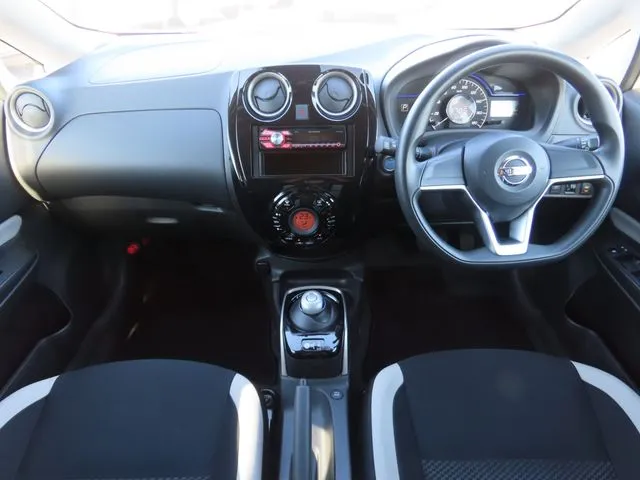 ニッサン　ノート