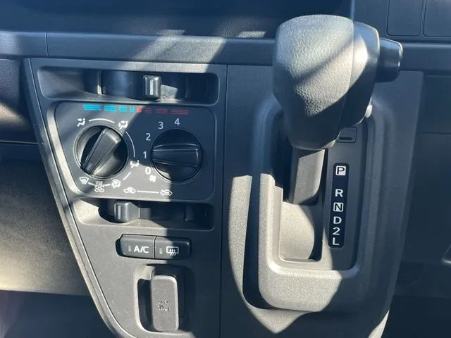 ハイゼットカーゴ（ダイハツ）の車両写真