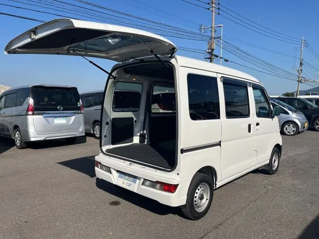 ハイゼットカーゴ（ダイハツ）の車両写真