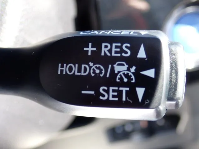 トヨタ　プリウス