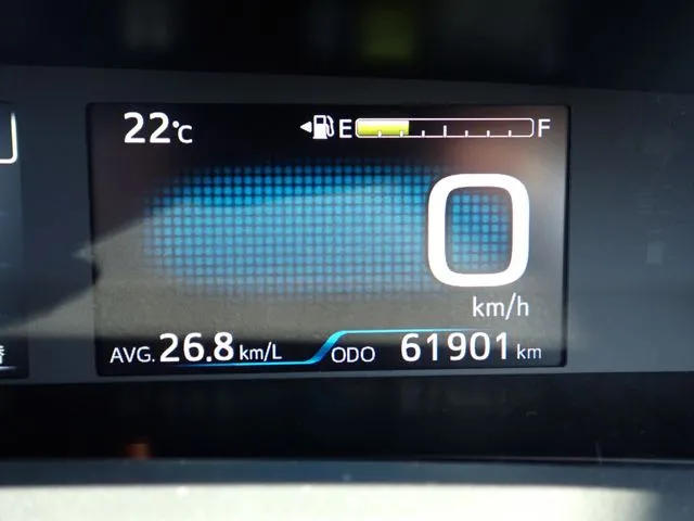 トヨタ　プリウス