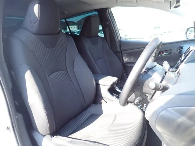 トヨタ　プリウス