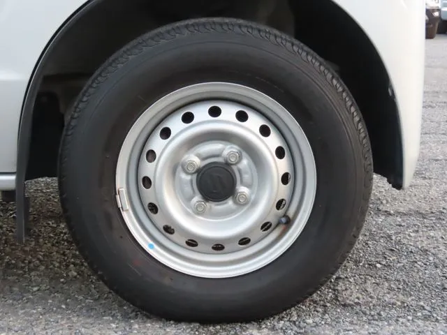 エブリイバン（スズキ）の車両写真