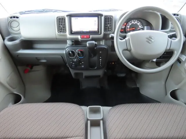エブリイバン（スズキ）の車両写真
