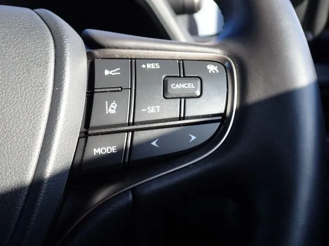 トヨタ　レクサス　ＵＸ２５０ｈ