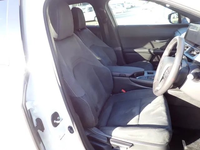 トヨタ　レクサス　ＵＸ２５０ｈ