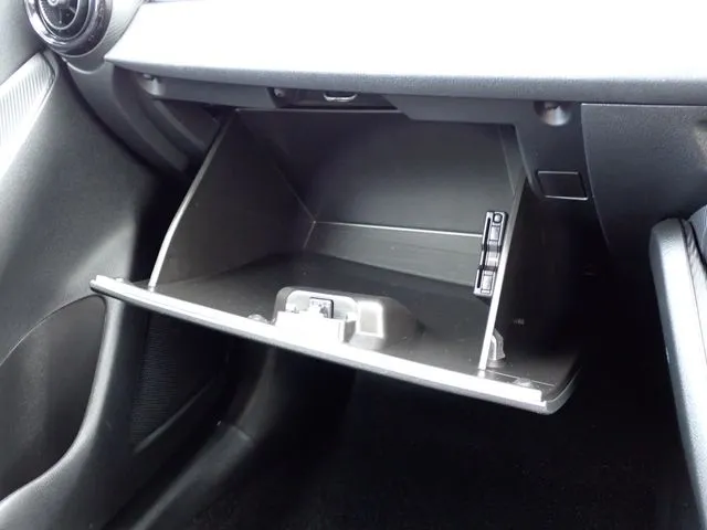 ＭＡＺＤＡ２（マツダ）の車両写真