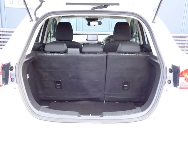 ＭＡＺＤＡ２（マツダ）の車両写真