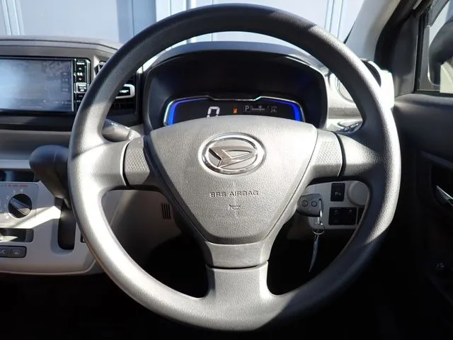 ダイハツ　ミラ　イース