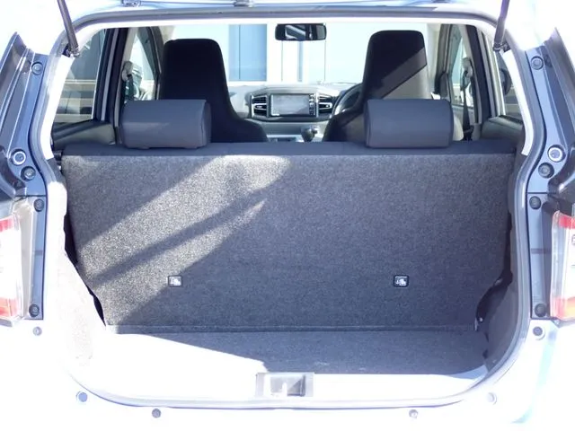 ダイハツ　ミラ　イース