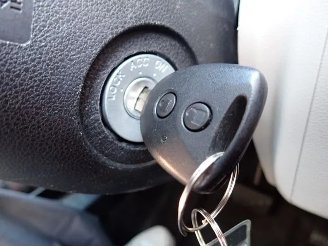 ダイハツ　ミラ　イース