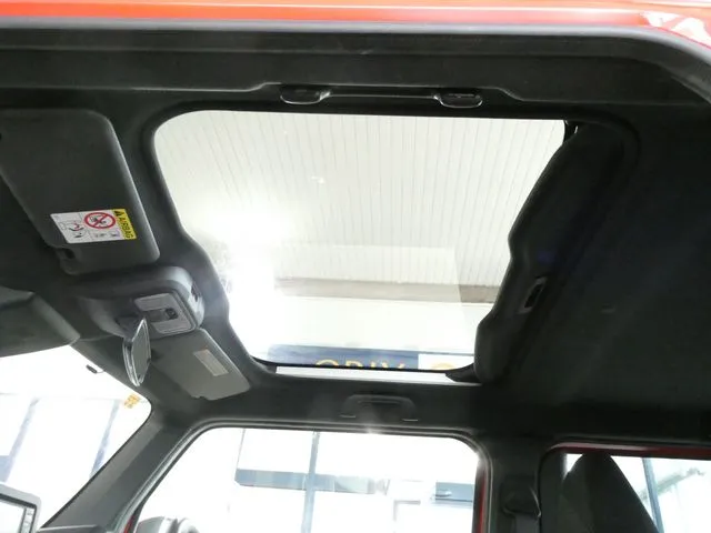 タフト（ダイハツ）の車両写真