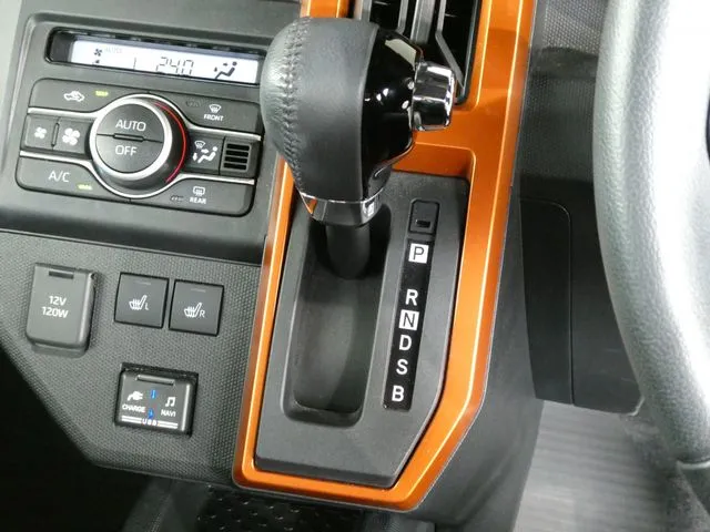 タフト（ダイハツ）の車両写真