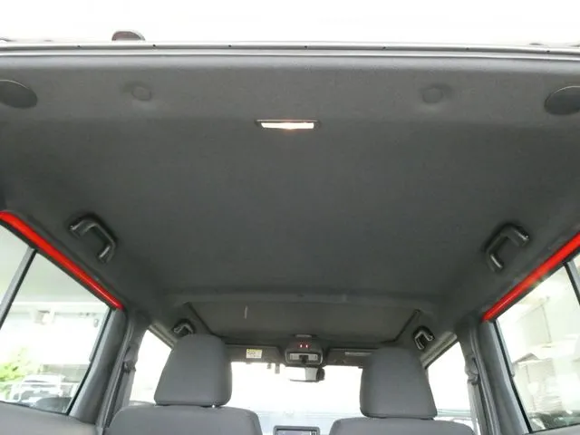 タフト（ダイハツ）の車両写真