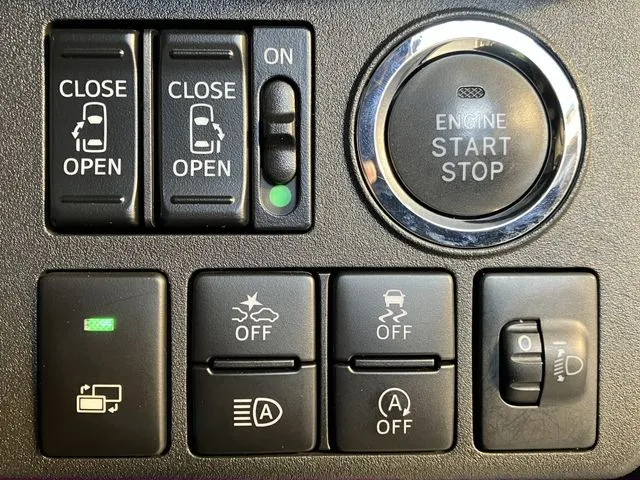 トヨタ　ピクシス　メガ