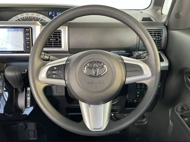 トヨタ　ピクシス　メガ