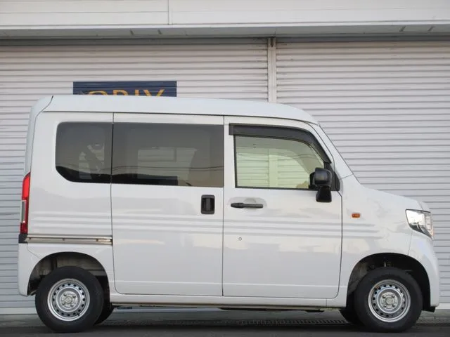 N-VAN 4WD(ホンダ)の車両写真