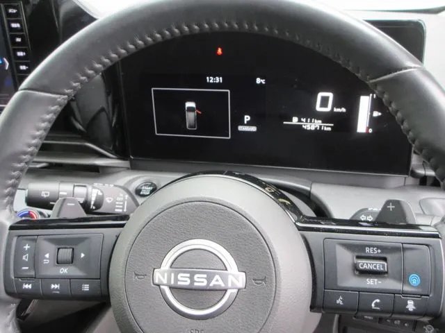 ニッサン セレナ 4WD